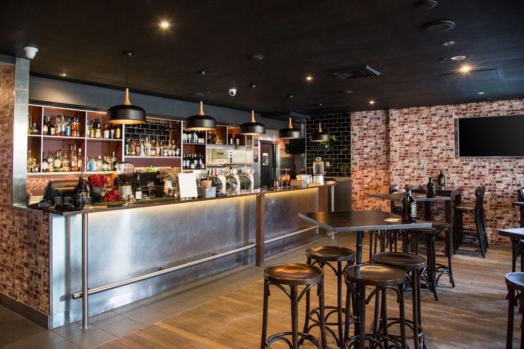 EVE'S BAR