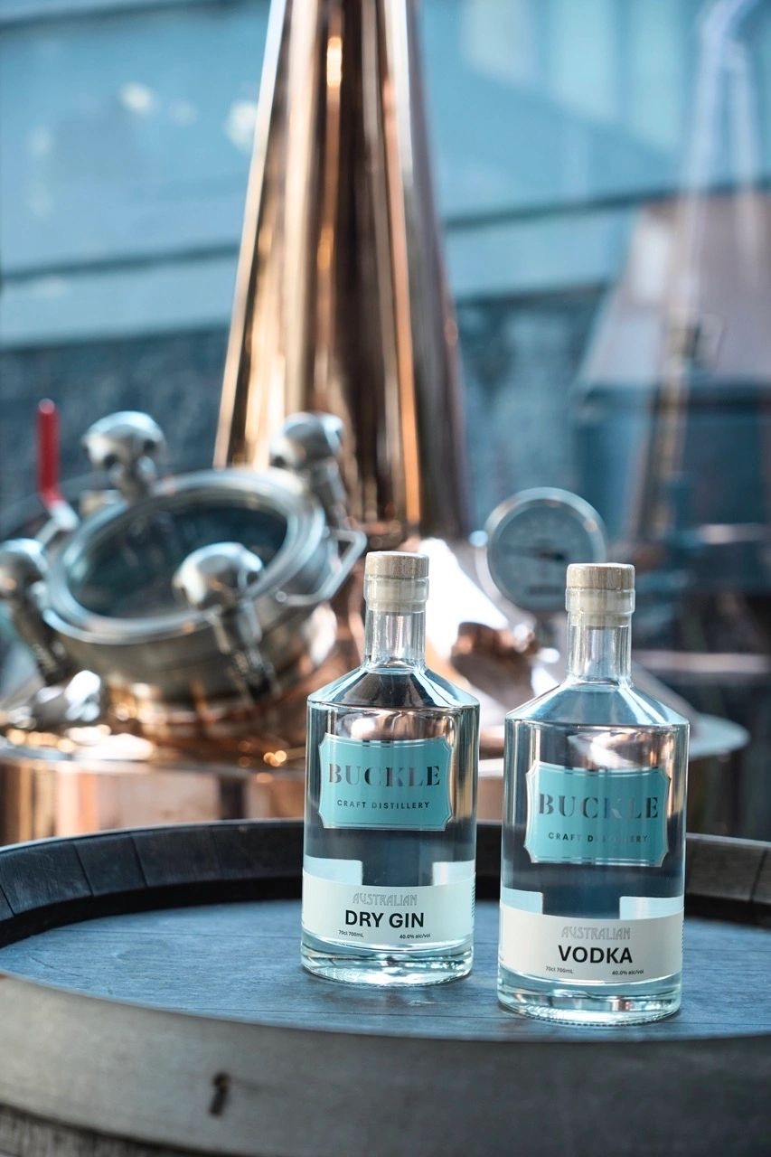 Buckle Cafe Distillery