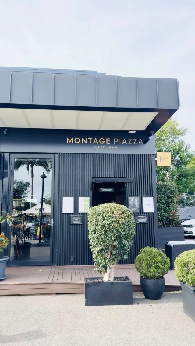 Montage Piazza Cafe