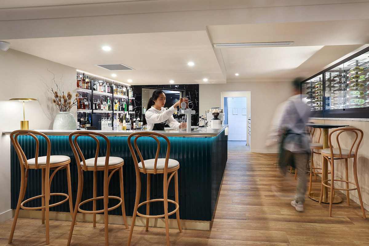 Jacaranda Restaurant & Bar