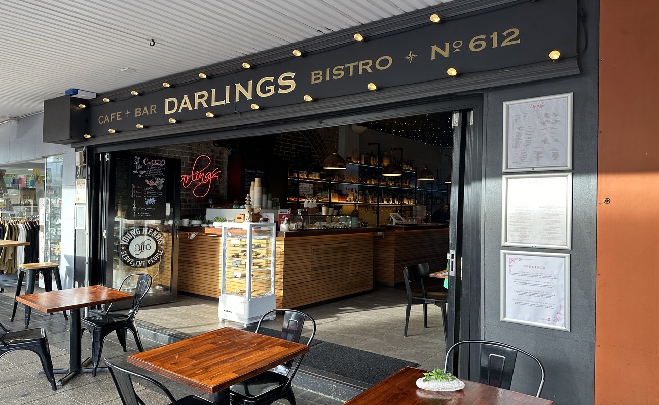 Darlings Bistro