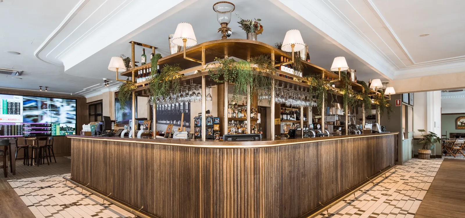 Horse and Jockey Hotel